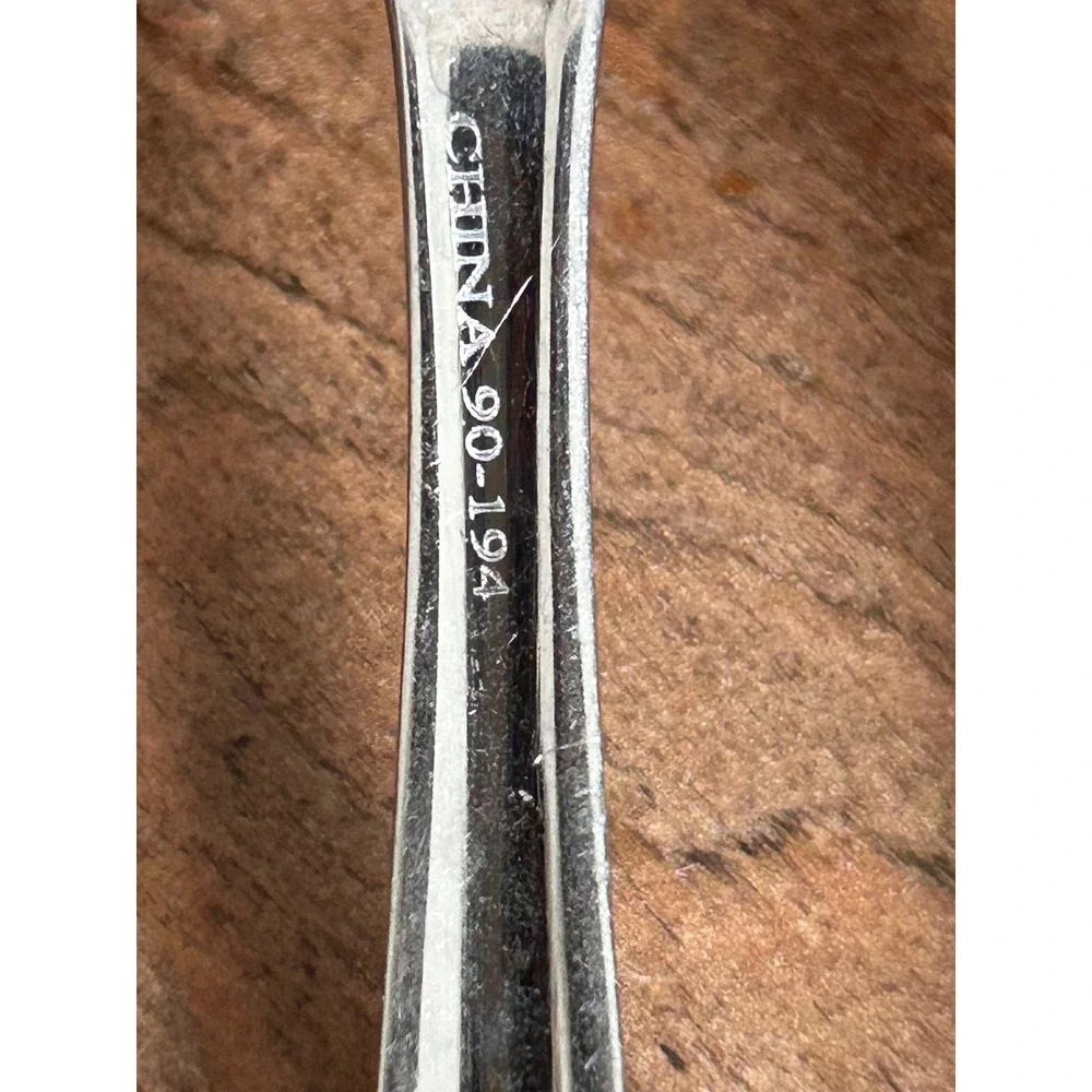 Oneida Stainless Steel Salad Forks Set of 5 Silverware‎ 90-194 China